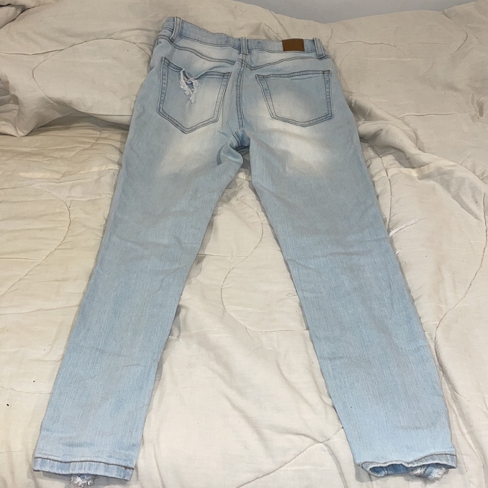 Lightwash Ripped Skinny jeans - Picture 2 of 5